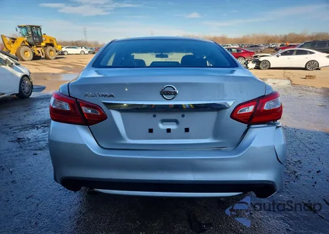 2017 Nissan Altima 2.5 S z USA, uszkodzony, nr VIN 1N4AL3AP2HN349660